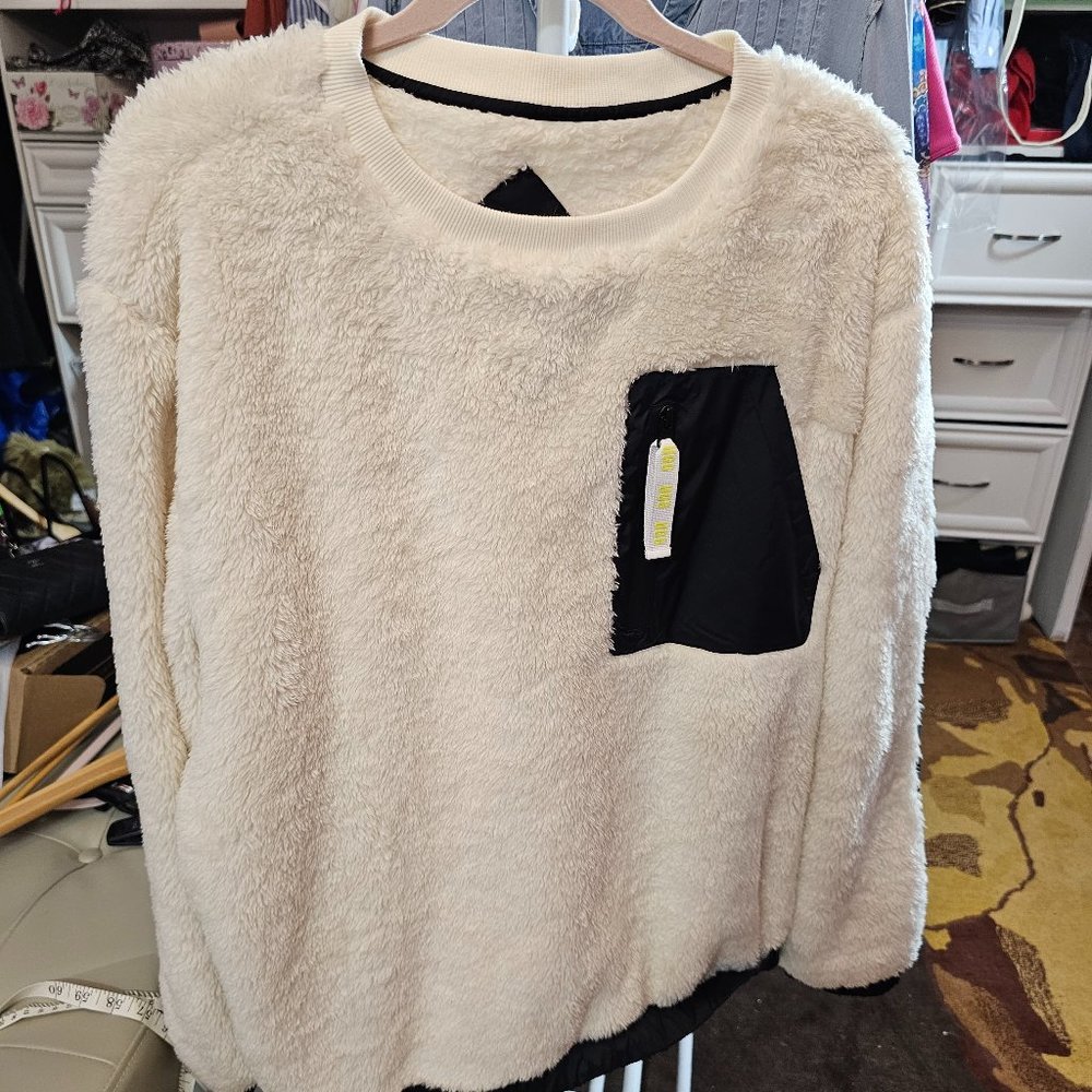 UGG Fuzzy - Never Worn